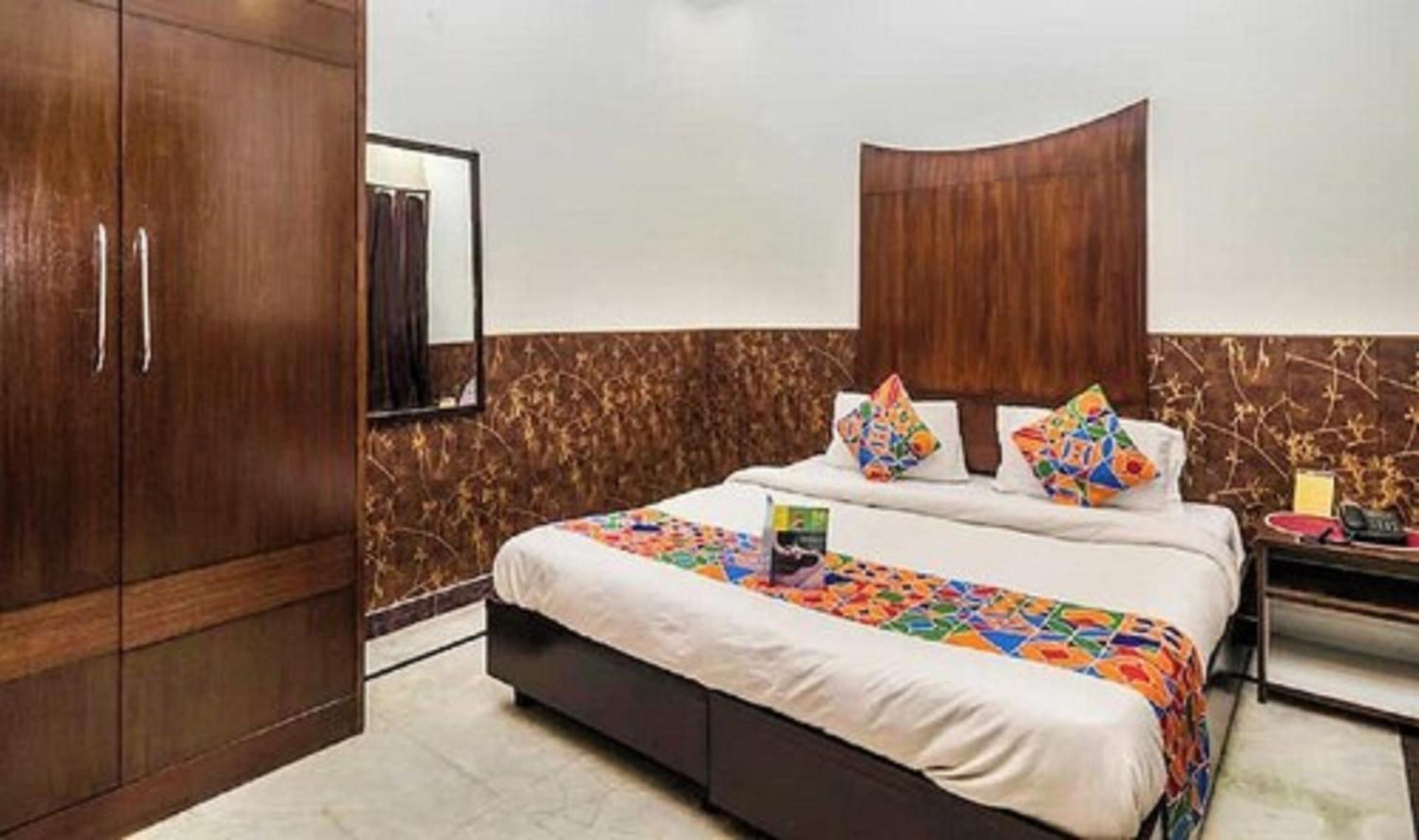 Hotel Shanti House New Delhi Karnail Singh Stadium Gate No 1 Eksteriør billede